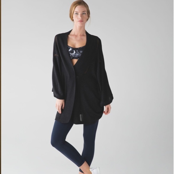 lululemon athletica Sweaters - Lululemon Breeze Easy Wrap in Heathered Black (Size 4)